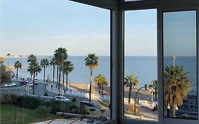 Apartment First Line Of The Sea